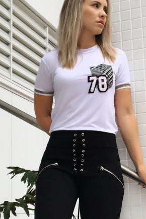 T-Shirt Feminina Estilosa Branca 78